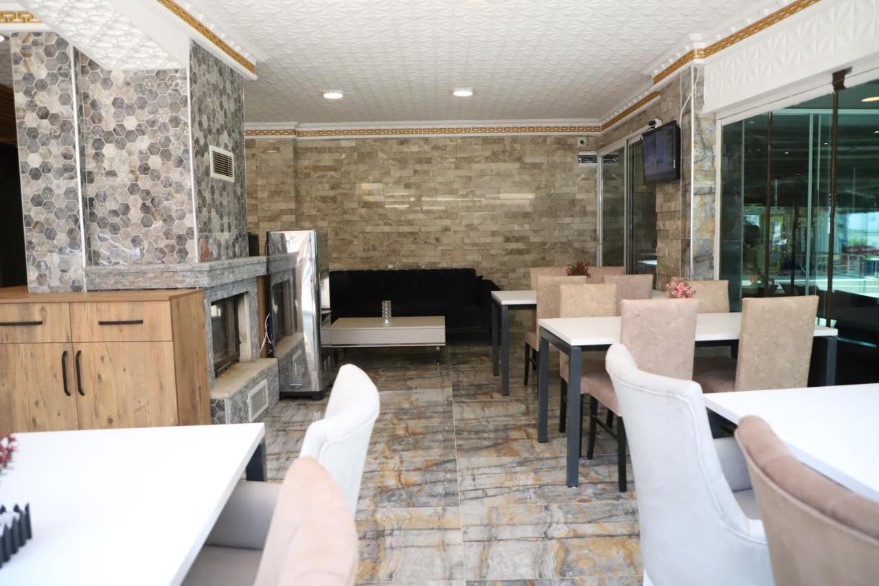 Lion Hotel Didim Bagian luar foto