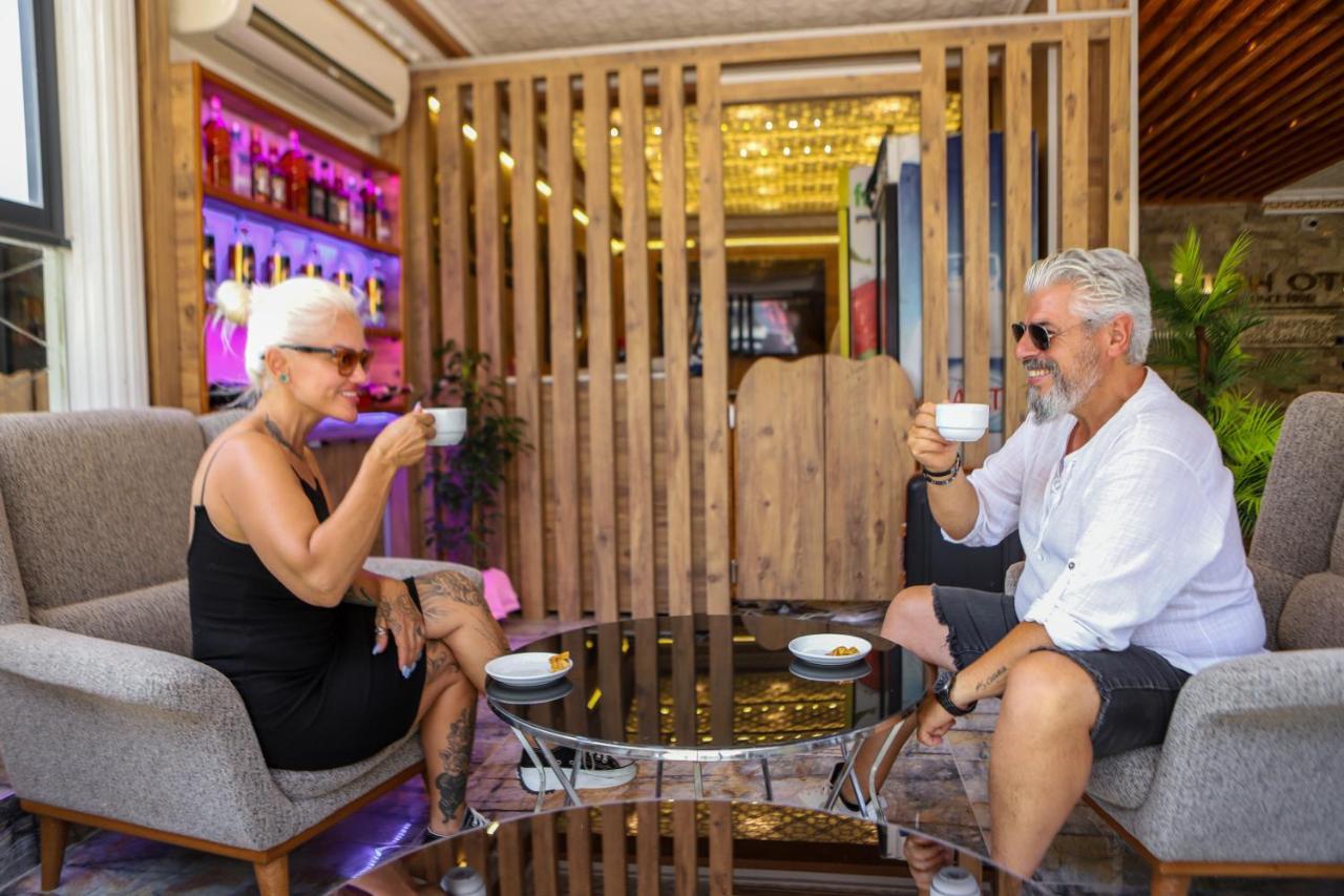 Lion Hotel Didim Bagian luar foto