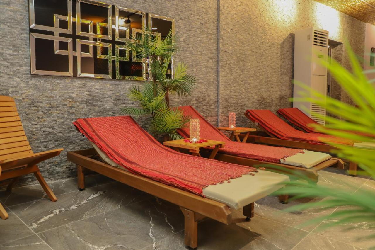 Lion Hotel Didim Bagian luar foto